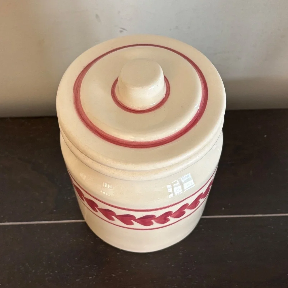 Hartstone Pottery | USA | Stoneware Canister | Pink Hearts and‎ Stripes | 7.25